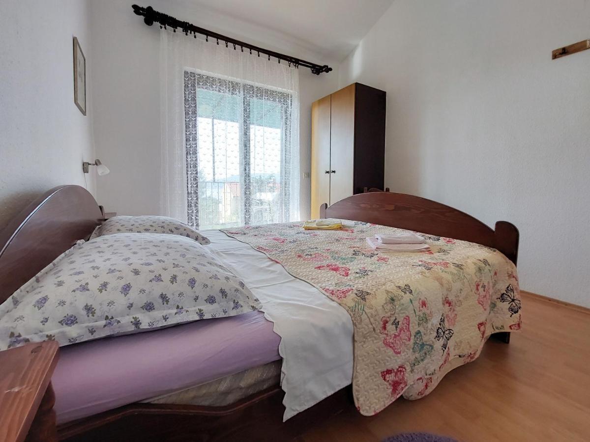 Apartments Vilim Pinezići Esterno foto