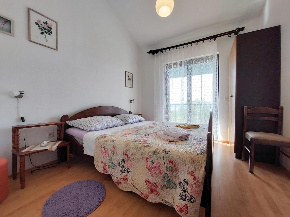 Apartments Vilim Pinezići Esterno foto