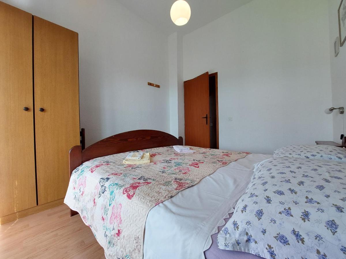 Apartments Vilim Pinezići Esterno foto