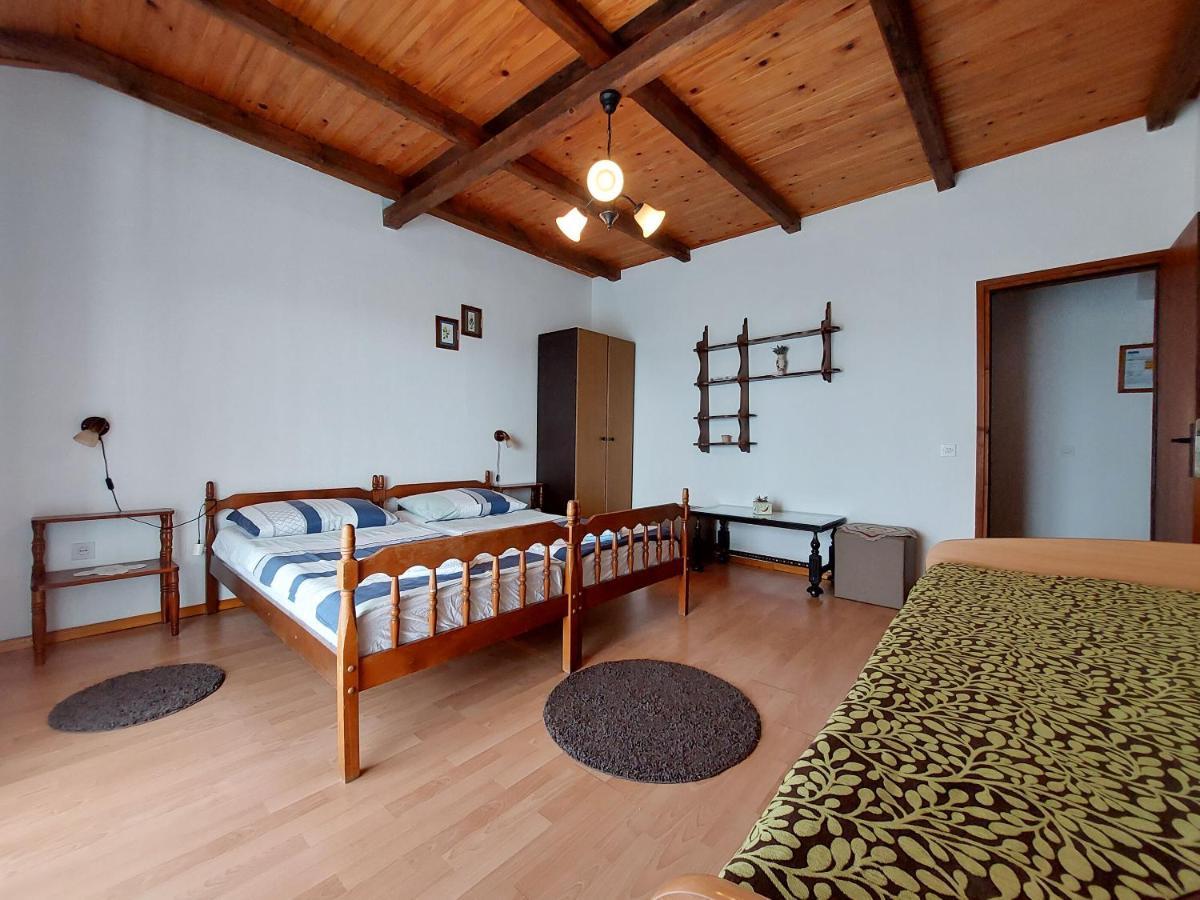 Apartments Vilim Pinezići Esterno foto