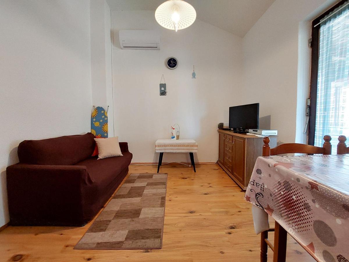 Apartments Vilim Pinezići Esterno foto
