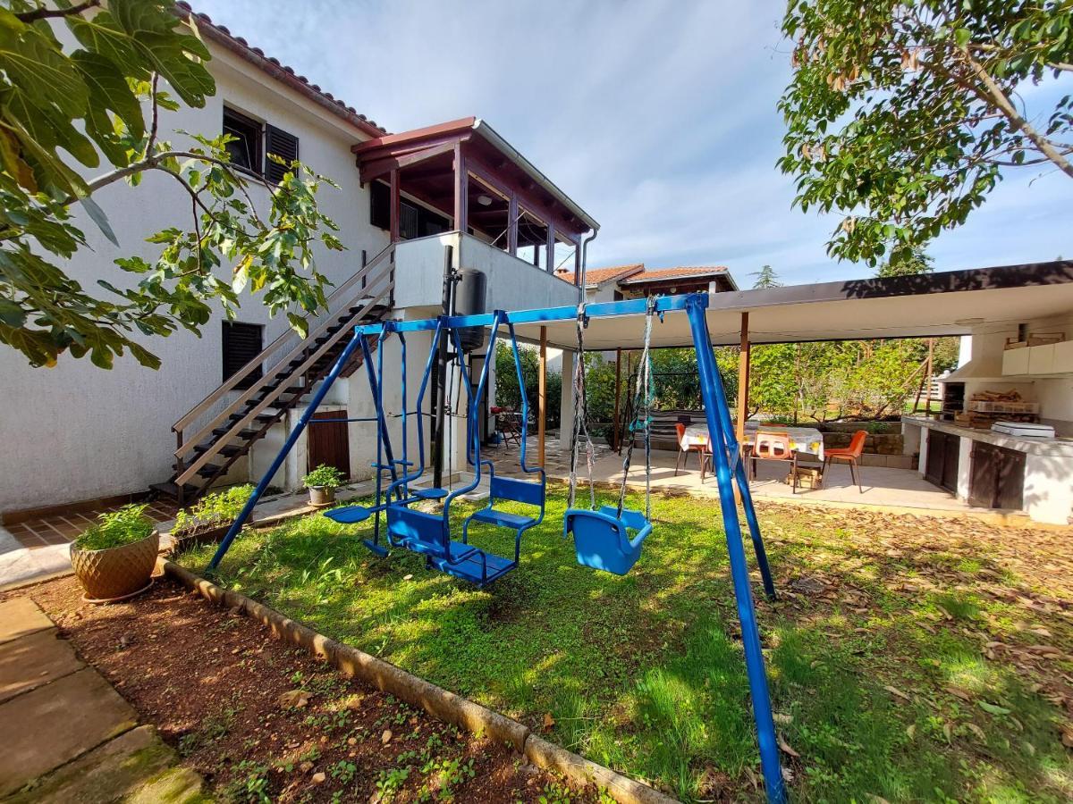 Apartments Vilim Pinezići Esterno foto