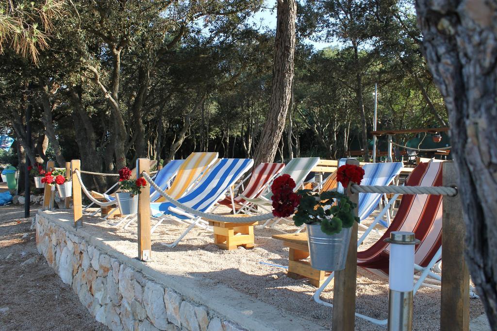 Apartments Vilim Pinezići Esterno foto